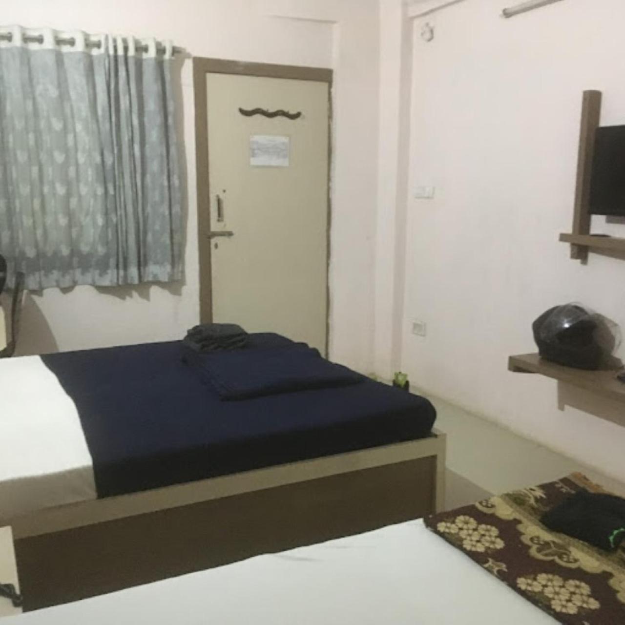 Divya Jyot Residency Bhuj Hotel Exterior foto