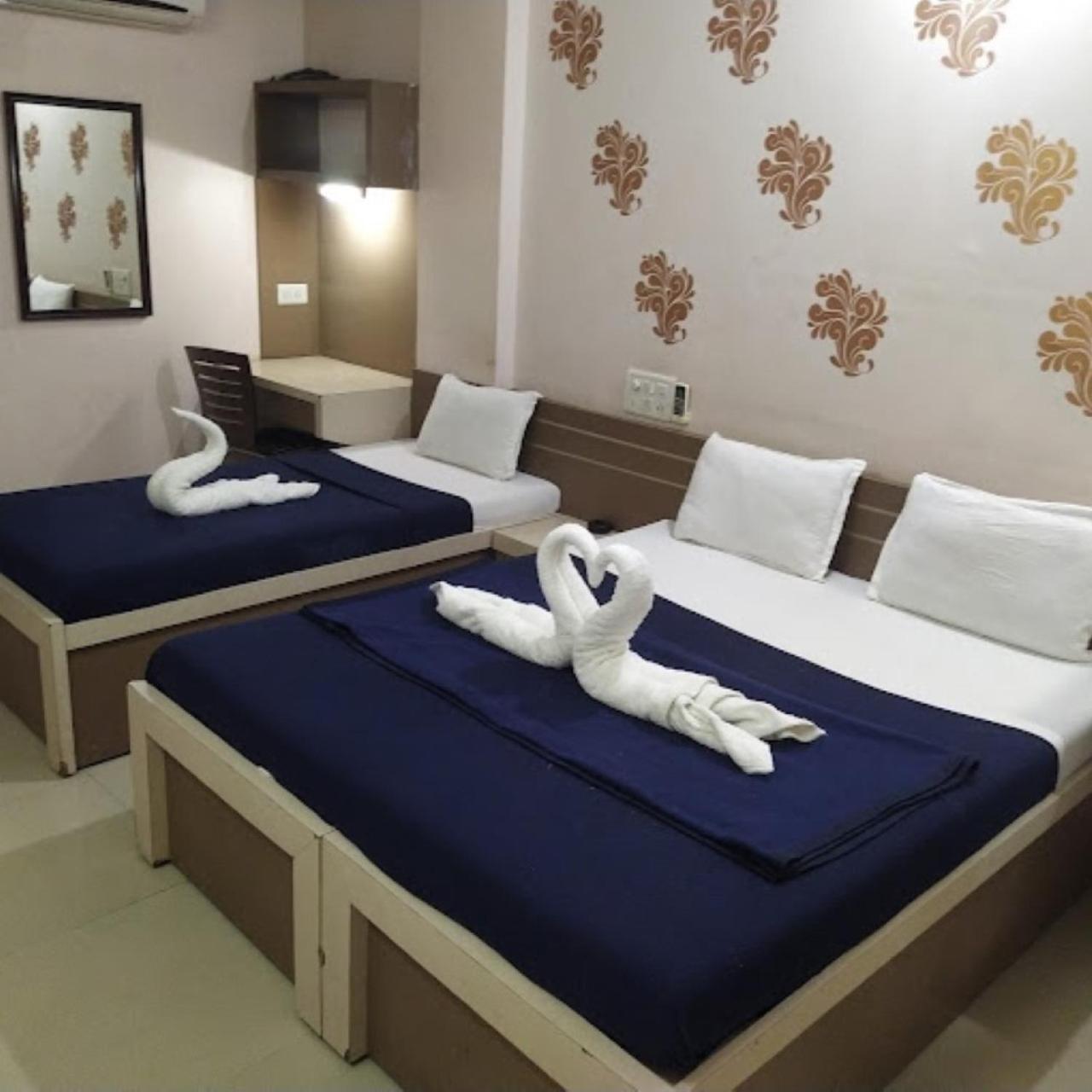 Divya Jyot Residency Bhuj Hotel Exterior foto
